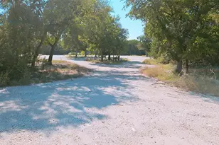 105 Meadow Dr, Georgetown, TX 78633 - Photo 19