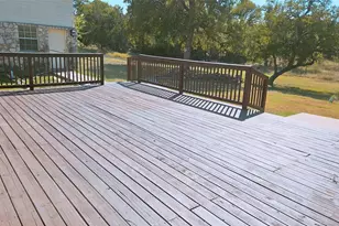 105 Meadow Dr, Georgetown, TX 78633 - Photo 17