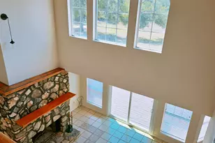 105 Meadow Dr, Georgetown, TX 78633 - Photo 3