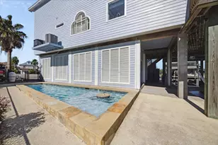 210 Easterly Dr, Galveston, TX 77554 - Photo 31