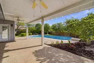 550 Peterson Ln, Lakeway, TX 78734 - Photo 23