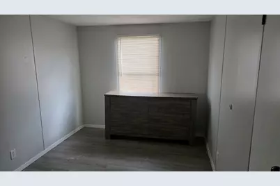 1113 Colorado Street #10, Smithville, TX 78957 - Photo 11