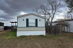 1113 Colorado St, Smithville, TX 78957 - Photo 3