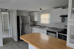 1113 Colorado St, Smithville, TX 78957 - Photo 7