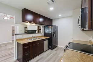 13300 Cowdray Park, Austin, TX 78729 - Photo 11