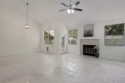 8001 Boneta Trail, Austin, TX 78729 - Photo 5