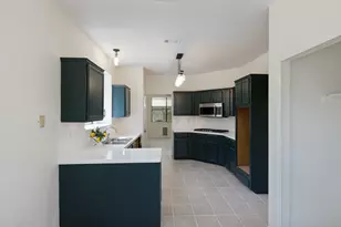 8001 Boneta Trail, Austin, TX 78729 - Photo 9