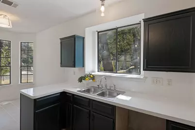 8001 Boneta Trail, Austin, TX 78729 - Photo 11