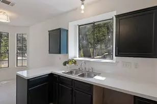 8001 Boneta Trail, Austin, TX 78729 - Photo 11
