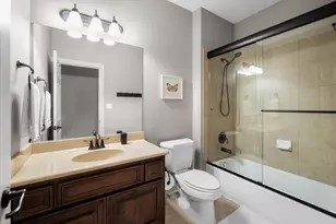 208 SANTALUZ Ln, Austin, TX 78732 - Photo 25