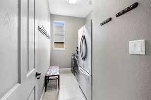 208 SANTALUZ Ln, Austin, TX 78732 - Photo 21