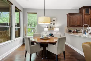 208 SANTALUZ Ln, Austin, TX 78732 - Photo 7