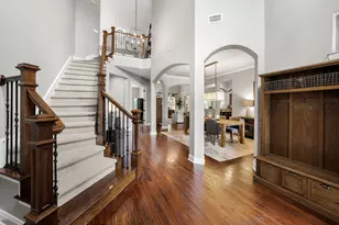208 SANTALUZ Ln, Austin, TX 78732 - Photo 3