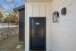 2450 Wickersham Ln, Austin, TX 78741 - Photo 27