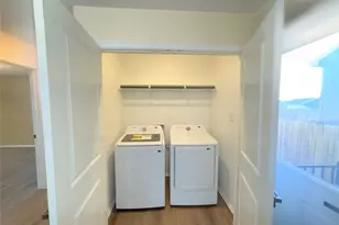 228 Texas Angel Wy, Jarrell, TX 76537 - Photo 11