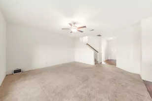 18524 Speculator Ln, Elgin, TX 78621 - Photo 9