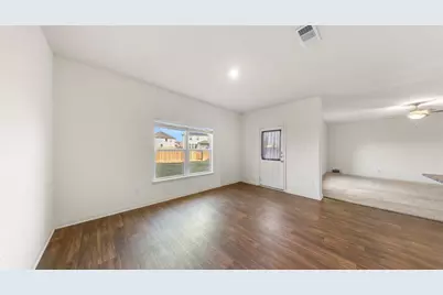 18524 Speculator Lane, Elgin, TX 78621 - Photo 15