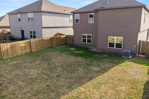 18524 Speculator Ln, Elgin, TX 78621 - Photo 33