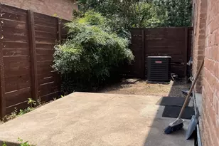 2222 Mission Hill Dr, Austin, TX 78741 - Photo 17