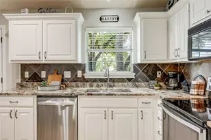 426 Summit Ridge Dr N, Point Venture, TX 78645 - Photo 13