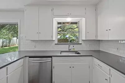 2015 Fair Oaks Drive, Austin, TX 78745 - Photo 17