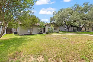 2015 Fair Oaks Dr, Austin, TX 78745 - Photo 3