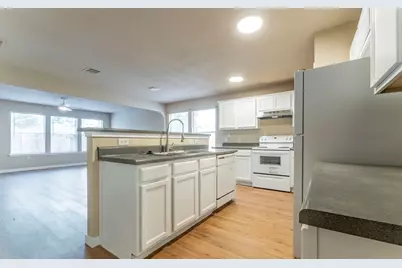 7106 Thannas Way, Austin, TX 78744 - Photo 5
