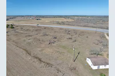 2747 21 E Highway E, Paige, TX 78659 - Photo 5