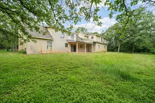 272 Old Coach Ln, Elgin, TX 78621 - Photo 37