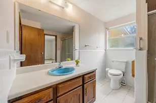 272 Old Coach Ln, Elgin, TX 78621 - Photo 15