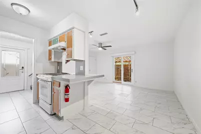 2806 Skyway Circle #101, Austin, TX 78704 - Photo 15