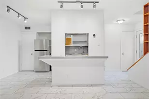 2806 Skyway Cir, Austin, TX 78704 - Photo 13