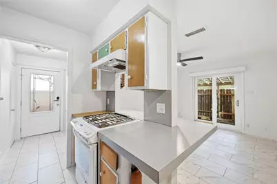 2806 Skyway Circle #101, Austin, TX 78704 - Photo 9