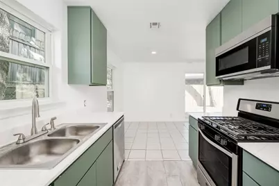 3304 Dolphin Cove #A, Austin, TX 78704 - Photo 7