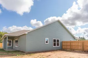 329 String Pr Wy, Smithville, TX 78957 - Photo 5