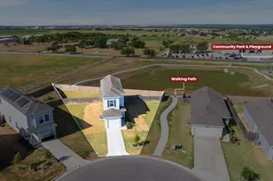 424 Marty Allen Loop, Jarrell, TX 76537 - Photo 5