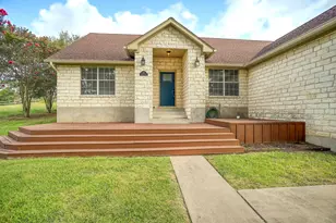 460 Tahitian Dr, Bastrop, TX 78602 - Photo 5