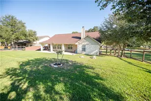 460 Tahitian Dr, Bastrop, TX 78602 - Photo 29