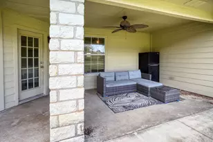 460 Tahitian Dr, Bastrop, TX 78602 - Photo 33