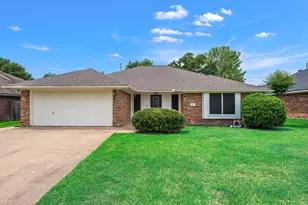 1521 Strasburg Cir, College Station, TX 77845 - Photo 1