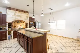 176 Old Lexington Rd, Elgin, TX 78621 - Photo 11