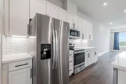 4507 E Martin Luther King Jr Boulevard #122, Austin, TX 78721 - Photo 9