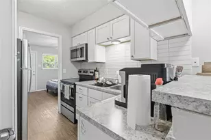 2801 Hemphill Park, Austin, TX 78705 - Photo 3