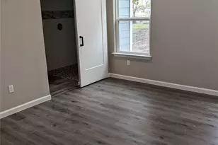 906 Kate St, Lockhart, TX 78644 - Photo 9