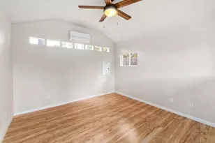 7404 Lunar Dr, Austin, TX 78745 - Photo 23