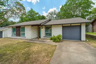 7404 Lunar Dr, Austin, TX 78745 - Photo 1
