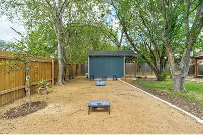 7404 Lunar Drive, Austin, TX 78745 - Photo 31