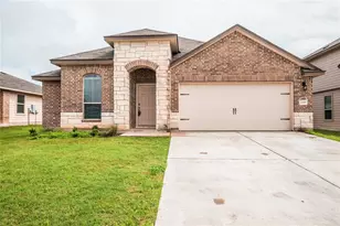 209 Reagor Dr, Taylor, TX 76574 - Photo 1
