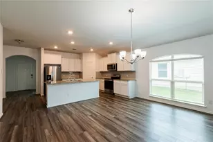 209 Reagor Dr, Taylor, TX 76574 - Photo 5