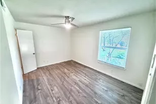 7303 Whispering Creek Cir, Austin, TX 78736 - Photo 9